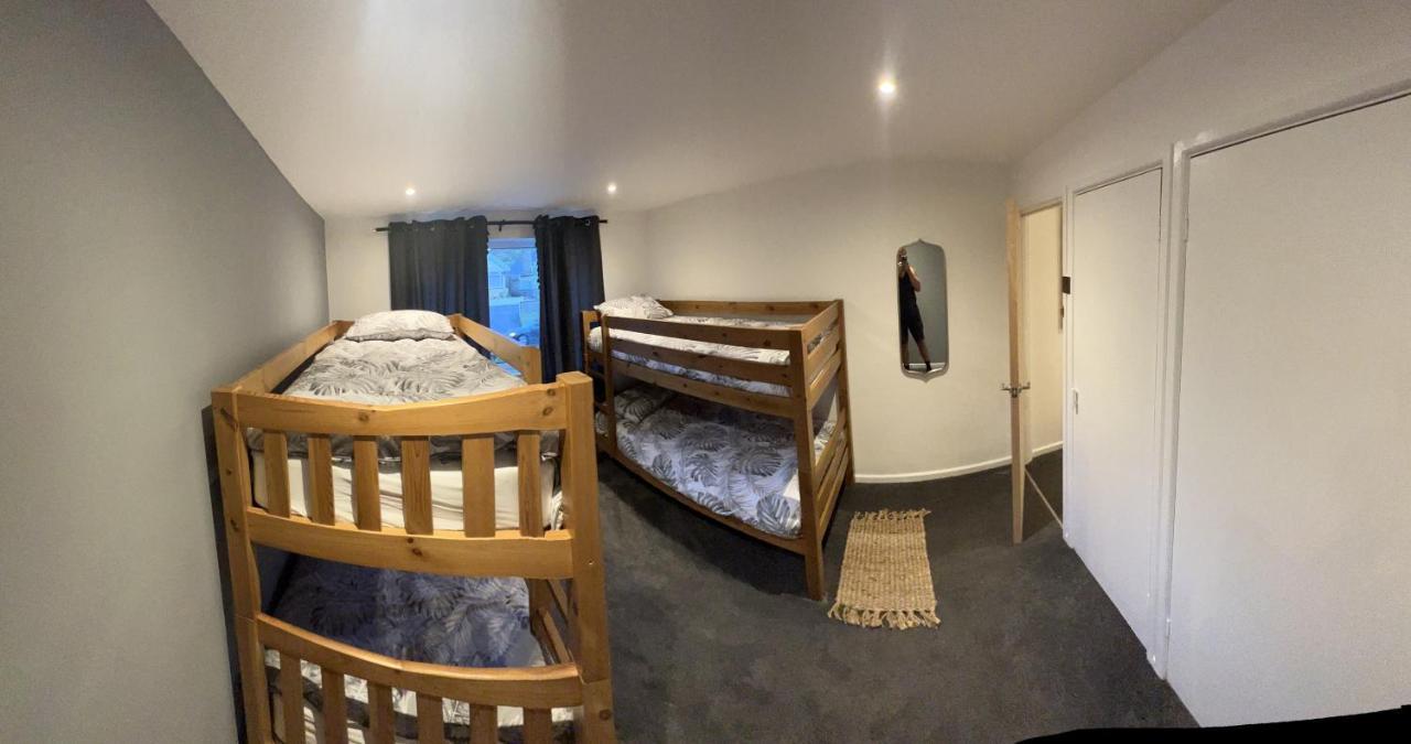 House Sleeps 8. 2Bedrooms & Sofa Beds In Sitting Room Bath Exterior photo